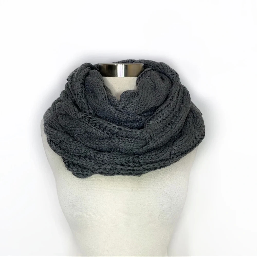 Stitch Fix Cable Knit Infinity Scarf
